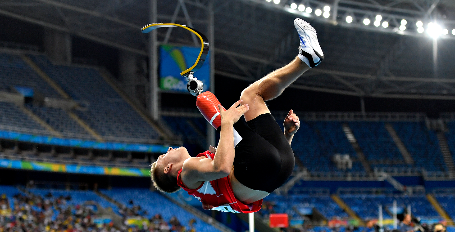 随着时间的 随着时间的